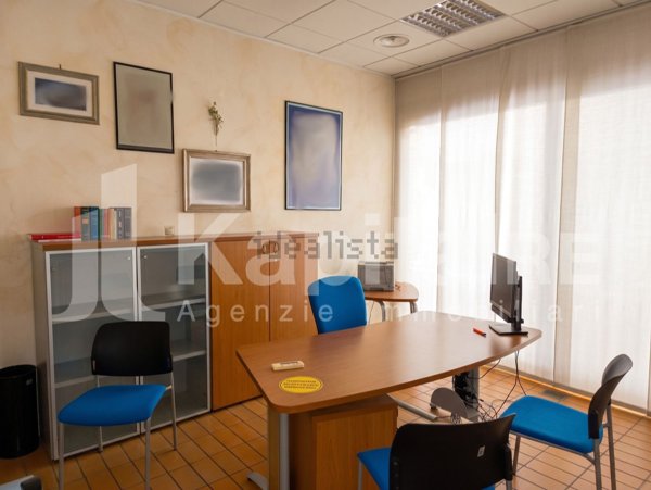 ufficio in vendita a Castenaso