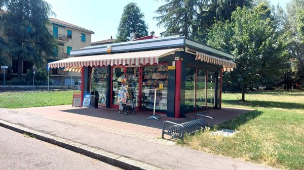 negozio in vendita a Castenaso in zona Fiesso