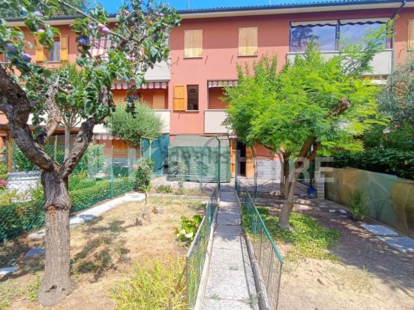 casa indipendente in vendita a Castenaso in zona Fiesso