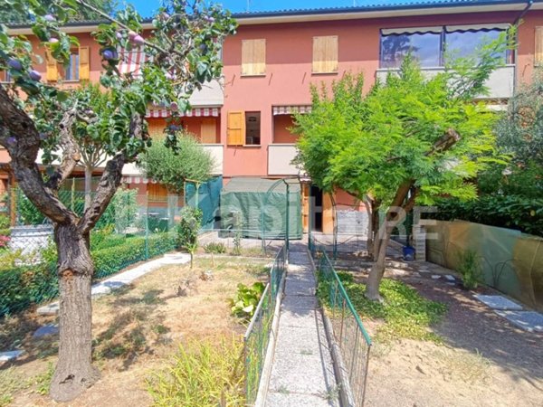 casa indipendente in vendita a Castenaso in zona Fiesso