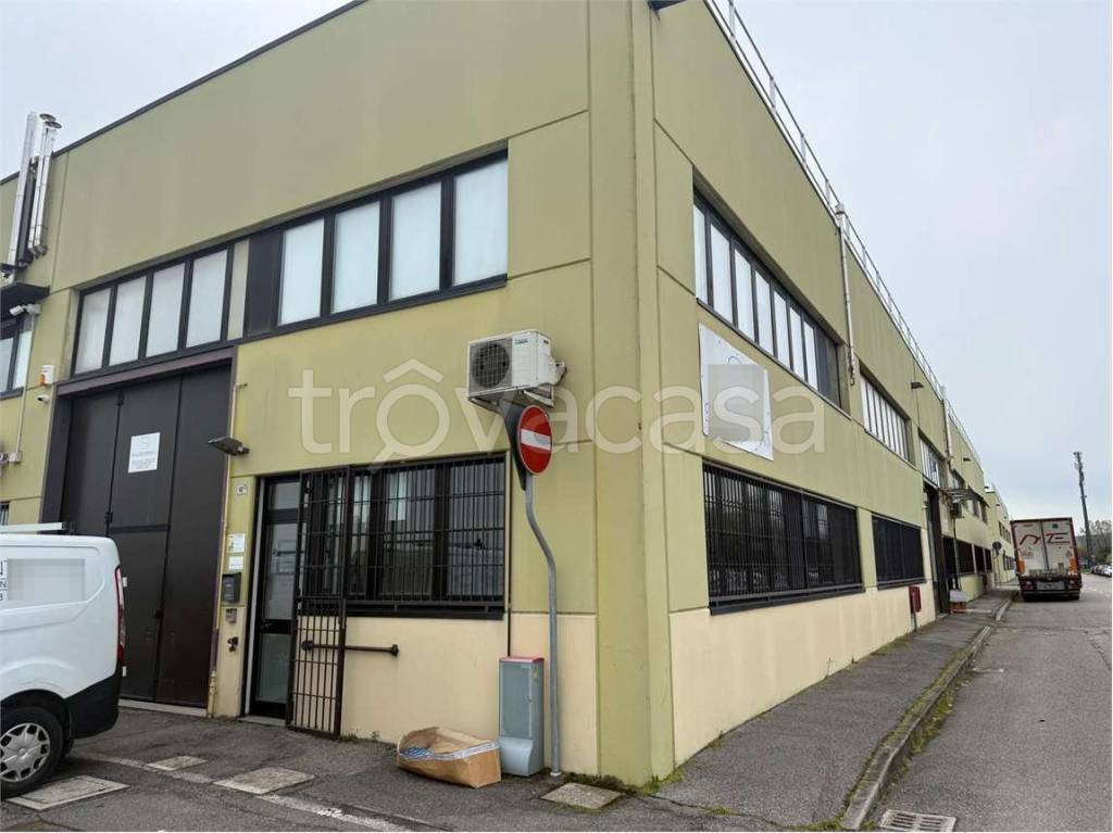locale commerciale in vendita a Castenaso in zona Villanova