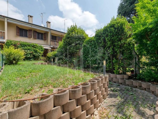 appartamento in vendita a Castenaso in zona Fiesso