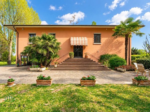 casa indipendente in vendita a Castenaso in zona Marano