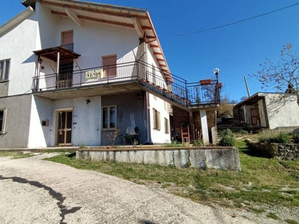 casa indipendente in vendita a Castiglione dei Pepoli in zona Creda