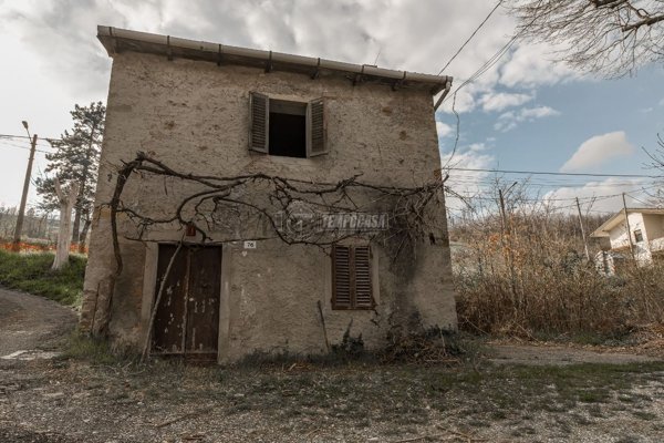 casa indipendente in vendita a Castiglione dei Pepoli in zona Sparvo