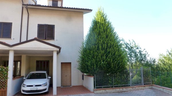 casa indipendente in vendita a Castiglione dei Pepoli