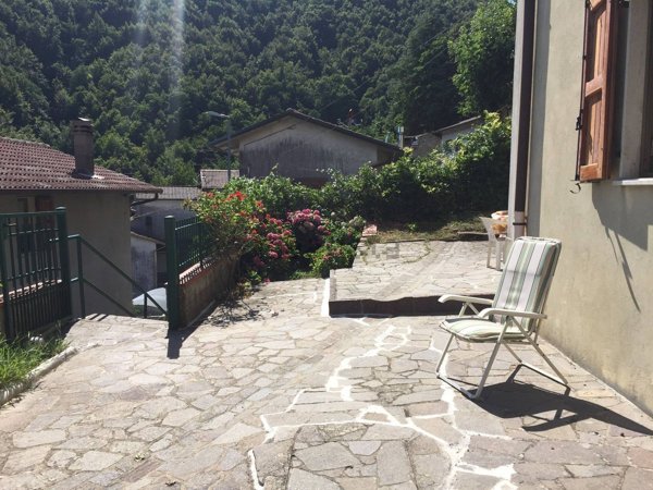 casa indipendente in vendita a Castiglione dei Pepoli