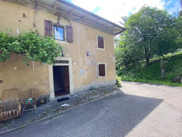 casa indipendente in vendita a Castiglione dei Pepoli in zona Roncobilaccio