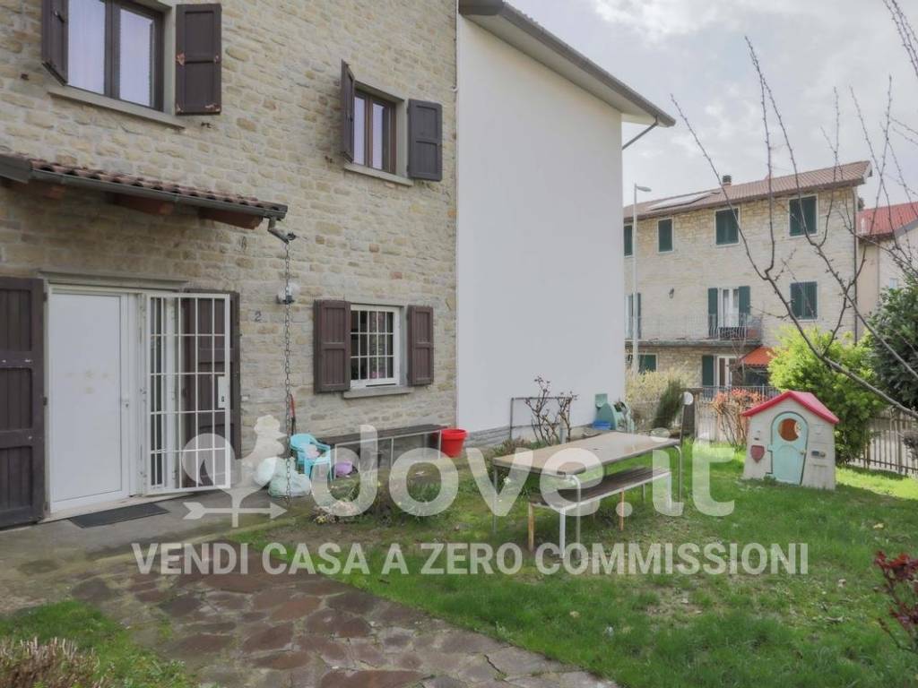 casa indipendente in vendita a Castiglione dei Pepoli