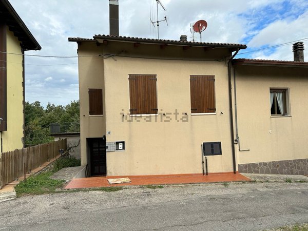 casa indipendente in vendita a Castiglione dei Pepoli in zona Roncobilaccio