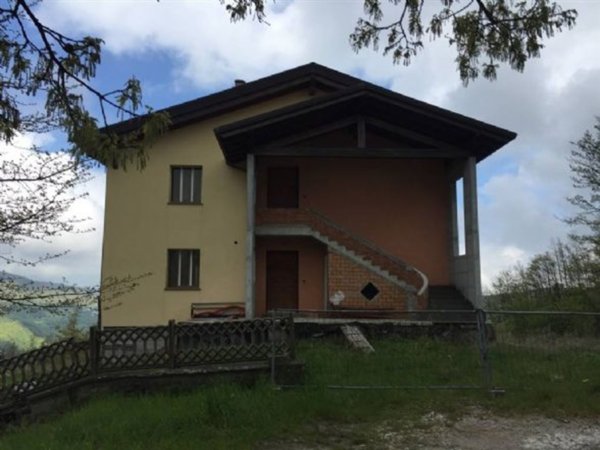 casa indipendente in vendita a Castiglione dei Pepoli