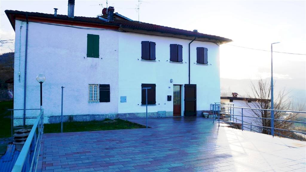 casa indipendente in vendita a Castiglione dei Pepoli in zona Lagaro