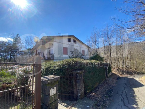 casa indipendente in vendita a Castiglione dei Pepoli in zona Roncobilaccio