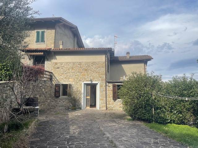 casa indipendente in vendita a Castiglione dei Pepoli in zona Lagaro