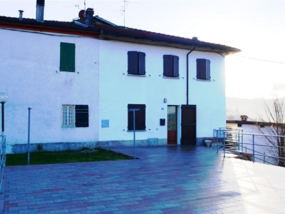 casa indipendente in vendita a Castiglione dei Pepoli in zona Lagaro