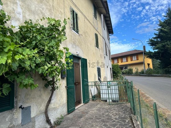 esavano in vendita a Castiglione dei Pepoli in zona Rasora
