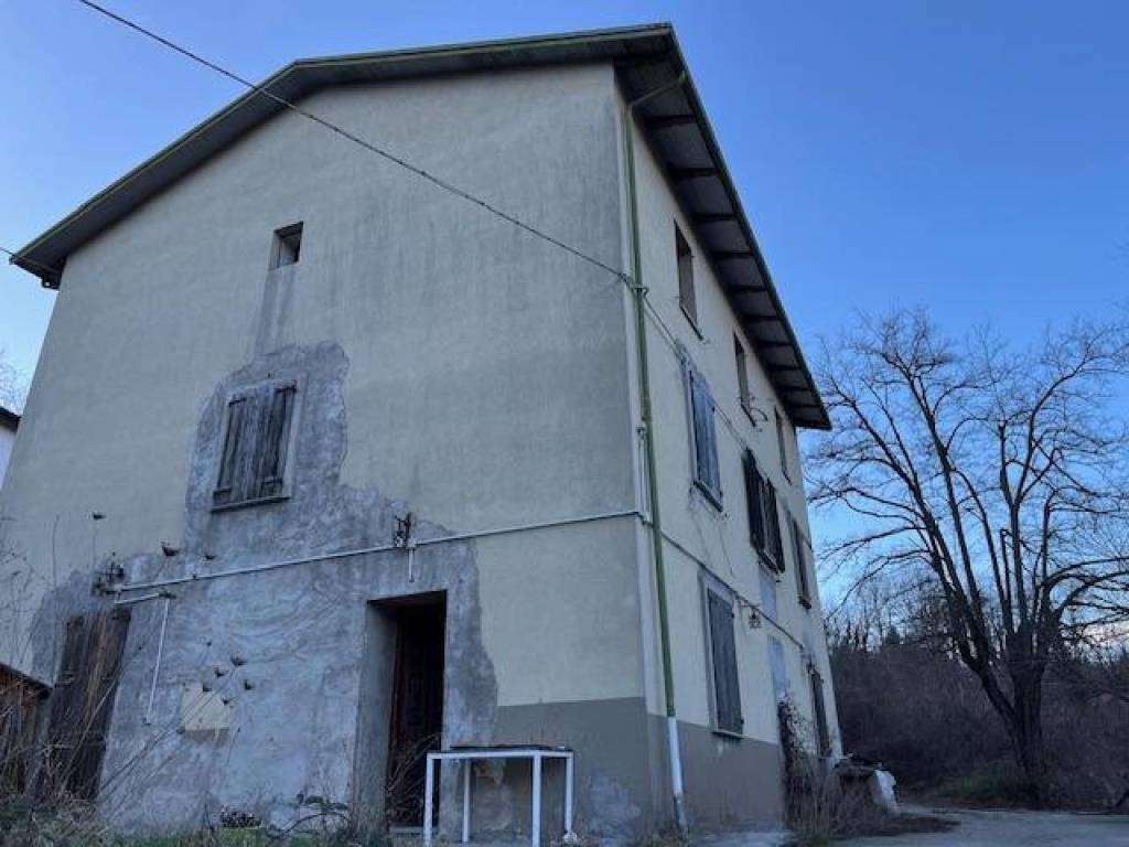 appartamento in vendita a Castiglione dei Pepoli in zona Spianamento