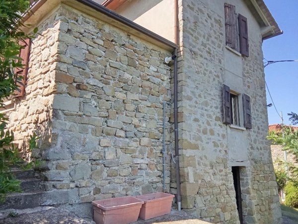 casa indipendente in vendita a Castiglione dei Pepoli in zona Lagaro