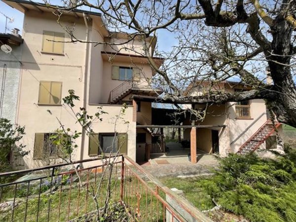 appartamento in vendita a Castiglione dei Pepoli in zona Lagaro