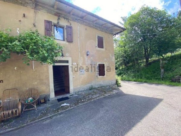 casa indipendente in vendita a Castiglione dei Pepoli in zona Roncobilaccio