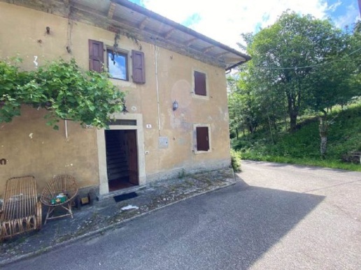 casa indipendente in vendita a Castiglione dei Pepoli in zona Roncobilaccio