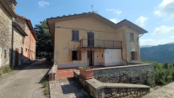 casa indipendente in vendita a Castiglione dei Pepoli in zona Baragazza