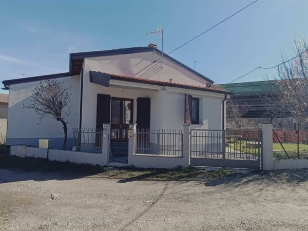 casa indipendente in vendita a Castiglione dei Pepoli