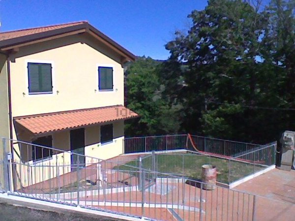 casa indipendente in vendita a Castiglione dei Pepoli in zona Ca' di Landino