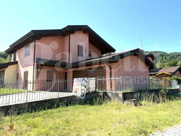 casa indipendente in vendita a Castiglione dei Pepoli in zona Lagaro