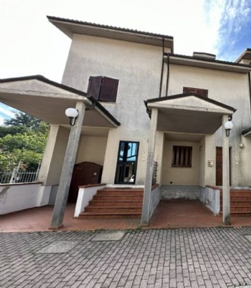 casa indipendente in vendita a Castiglione dei Pepoli