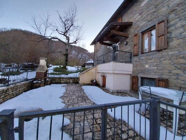 casa indipendente in vendita a Castiglione dei Pepoli in zona Baragazza