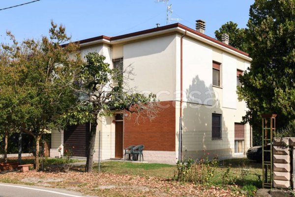 casa indipendente in vendita a Crevalcore in zona Caselle