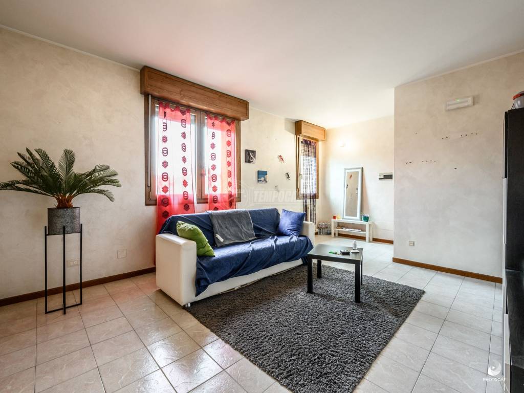 appartamento in vendita a Crevalcore in zona Palata Pepoli