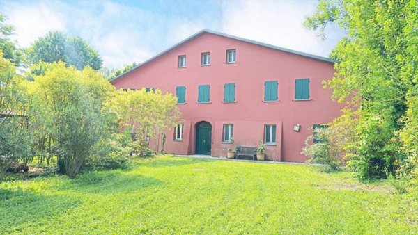 casa indipendente in vendita a Crevalcore in zona Sammartini