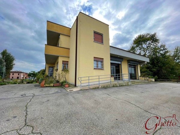 casa indipendente in vendita a Crevalcore in zona Palata Pepoli