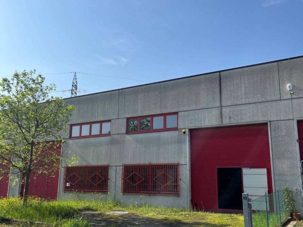 locale commerciale in vendita a Crevalcore