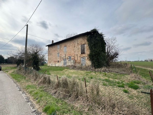 casa indipendente in vendita a Crevalcore