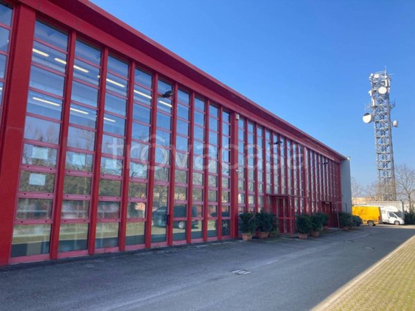 locale commerciale in vendita a Crevalcore