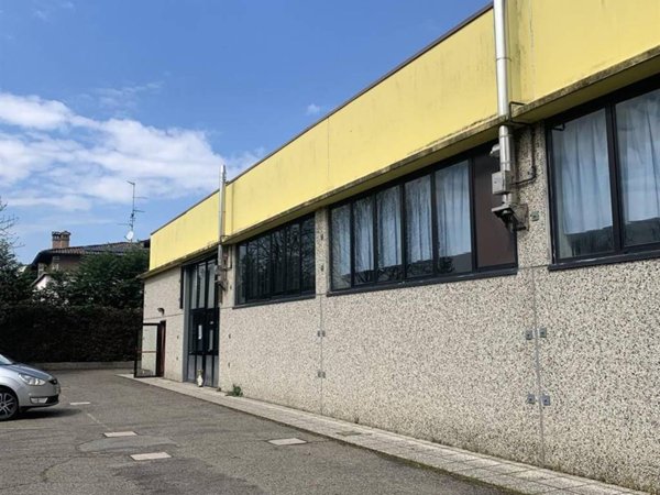 locale commerciale in vendita a Crevalcore