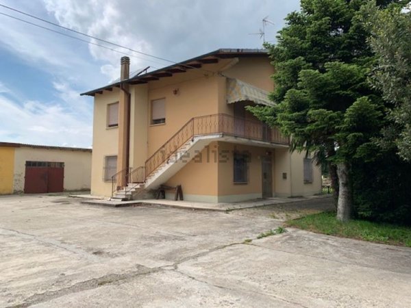 casa indipendente in vendita a Crevalcore