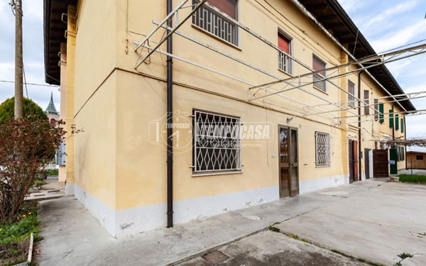appartamento in vendita a Crevalcore in zona Palata Pepoli