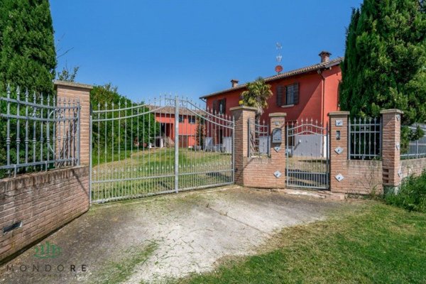 casa indipendente in vendita a Crevalcore