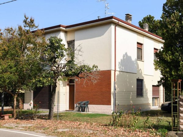 casa indipendente in vendita a Crevalcore in zona Caselle