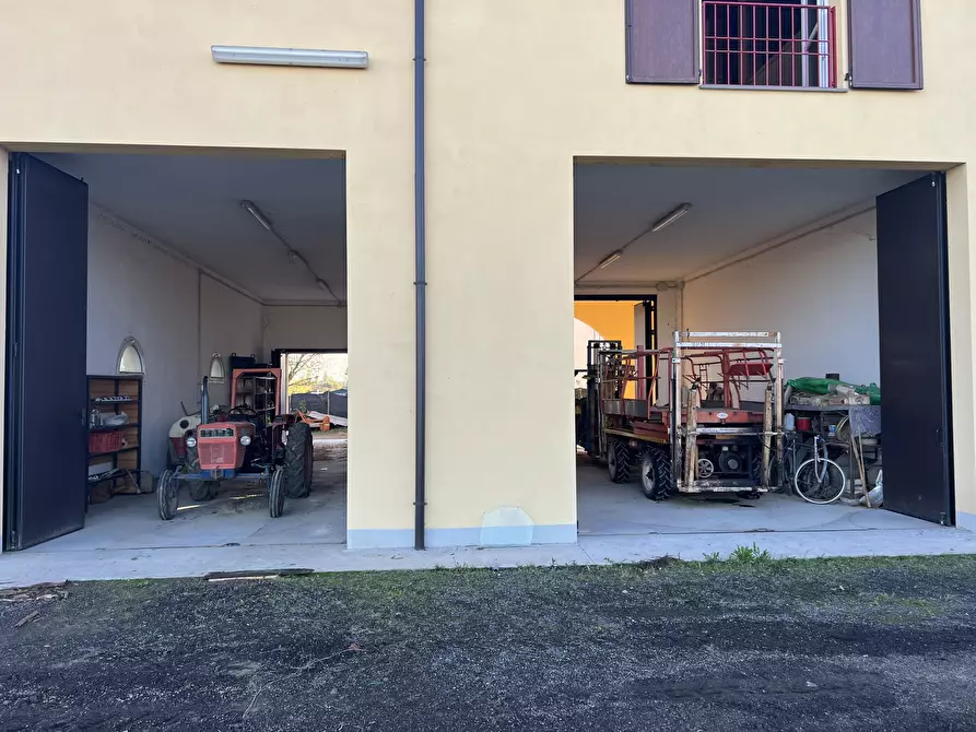 locale di sgombero in vendita a Crevalcore