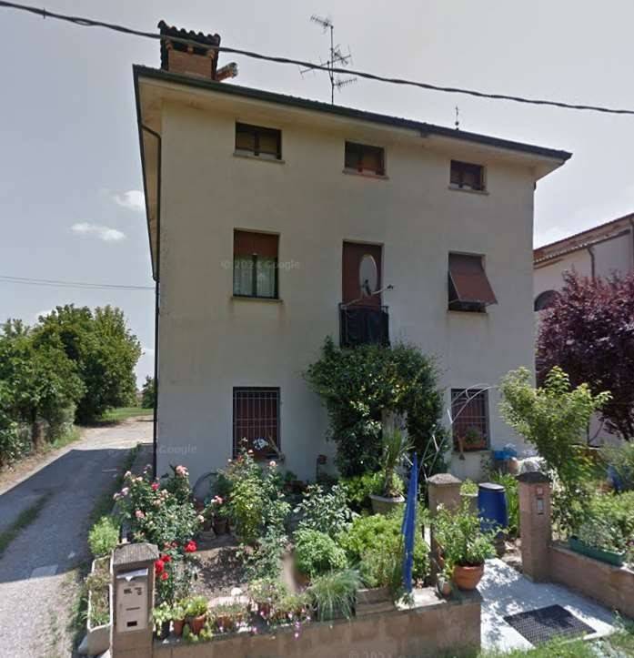 appartamento in vendita a Crevalcore in zona Caselle