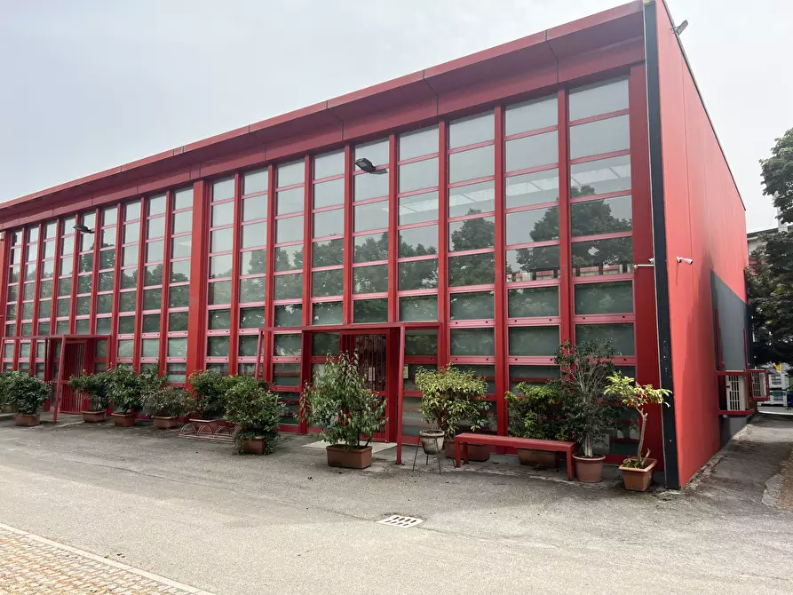 negozio in vendita a Crevalcore