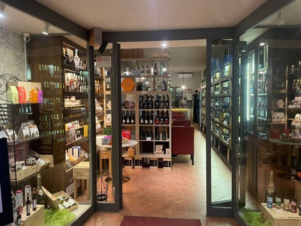 negozio in vendita a Crevalcore