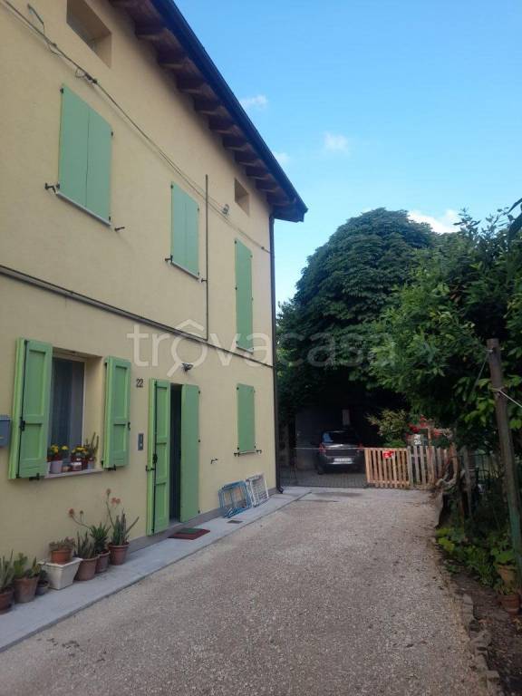 casa indipendente in vendita a Crevalcore in zona Caselle
