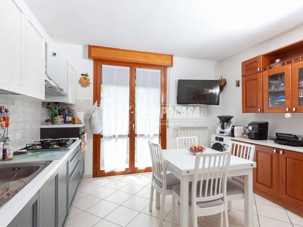 appartamento in vendita a Crevalcore in zona Caselle