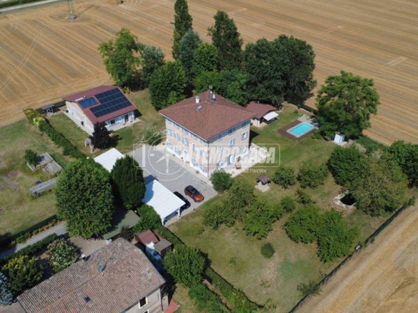 casa indipendente in vendita a Crevalcore